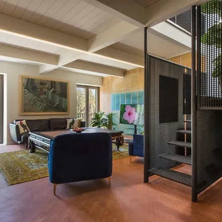 Magic House Apartment