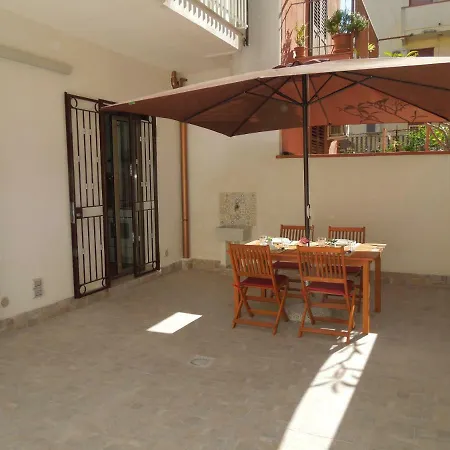 Mondello Rose House Apartment