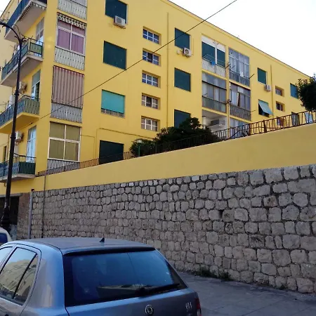 Casa Claudia Guest house *