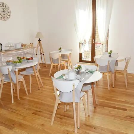 Albatros Centro Storico Bed & Breakfast 2*