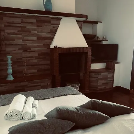 Eliana Villa *
