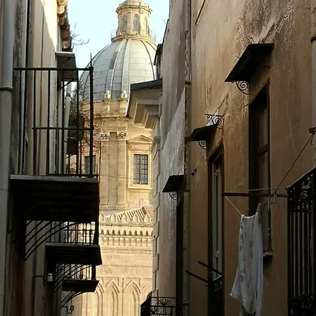 La Finestra Sulla Cattedrale - Colazione Di Benvenuto Apartment *