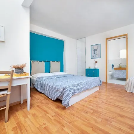Bed & Breakfast Bed&book Giusino