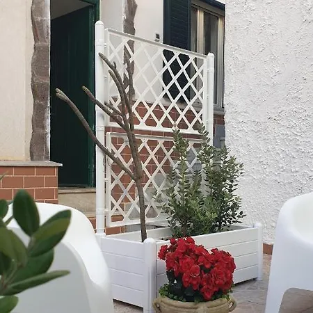 La Pomelia Apartment *