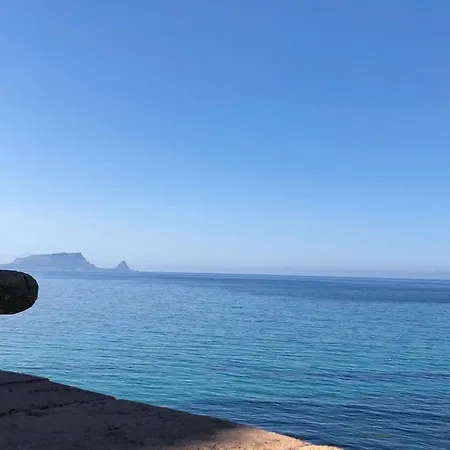 La Casuzza Sul Mare Apartment *