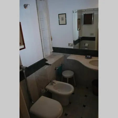 Casa Immersa Nel Al Centro Di Apartment