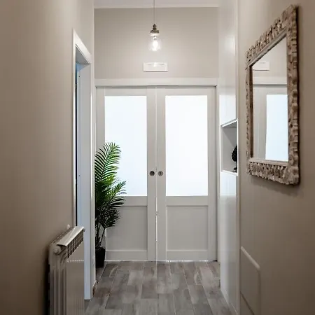 Porta Aragonese Luxury בית הארחה