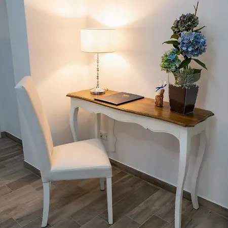 בית הארחה Porta Aragonese Luxury