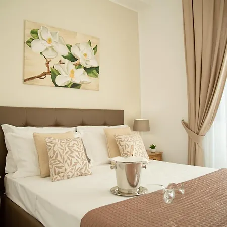Porta Aragonese Luxury 2*