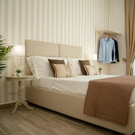 בית הארחה Porta Aragonese Luxury פלרמו