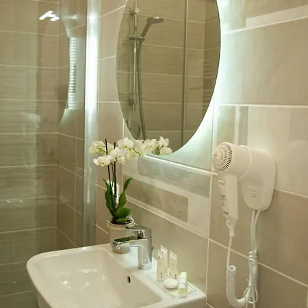 Porta Aragonese Luxury 2*