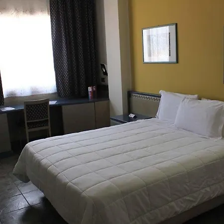 Ibis Styles President