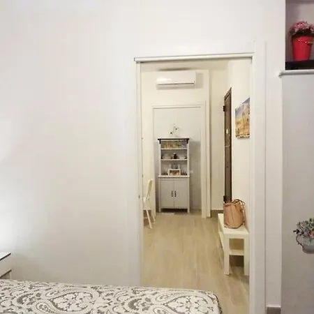 Holiday home Around Cassaro House Palermo