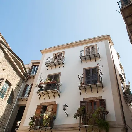 فندق مبيت وإفطار Casa Miqva - In Shared 2*