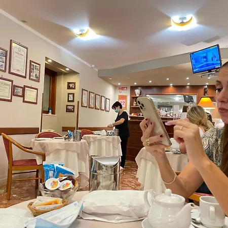 波斯塔酒店