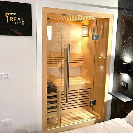招待所 Real