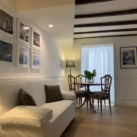Affittacamere Palazzo Del Poeta - Dimora Contemporanea 2*