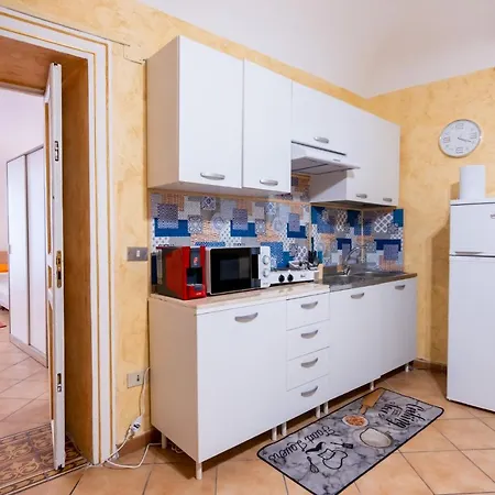 Kemonia Casa Vacanze Apartment *