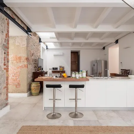Luxury Warehouse Valverde By Domus Sicily