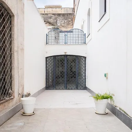 Luxury Warehouse Valverde By Domus Sicily