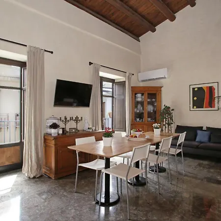 فندق مبيت وإفطار Casa Miqva - In Shared 2*