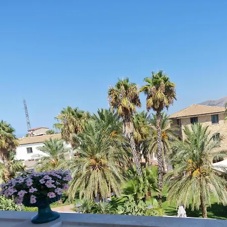 리조트 Al Balhara Suites & 팔레르모