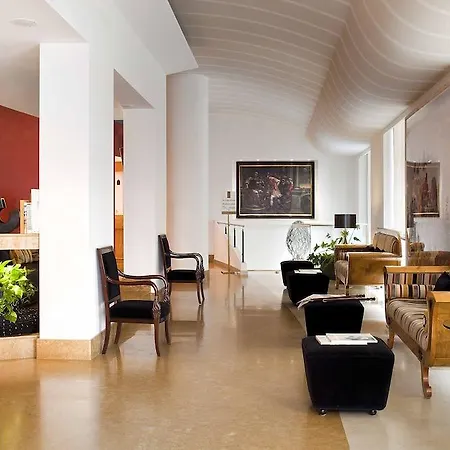 Plaza Opera מלון 4*