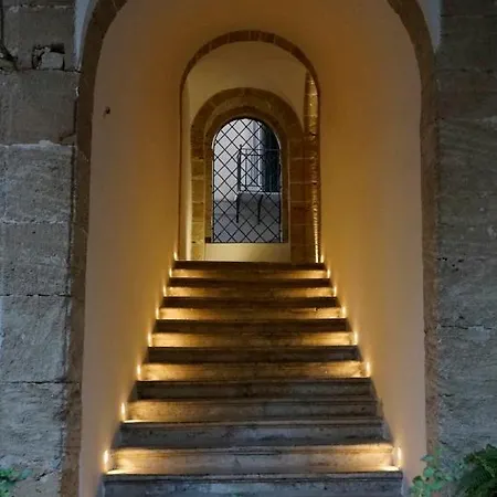 بيت ضيافة Palazzo Santamarina Luxury & باليرمو