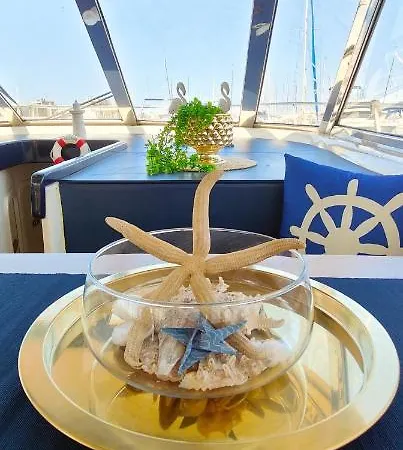 Botel Panaby - House Boat Palermo