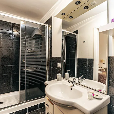 Giulio Cesare 14, Hotell Palermo