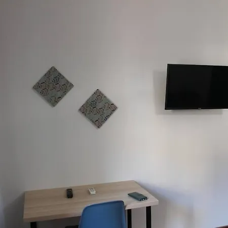 Pensjonat Alexander House *