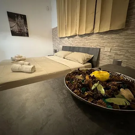 Eleven Mondello Apartman *