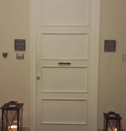 136号套房公寓 住宿加早餐酒店 3*