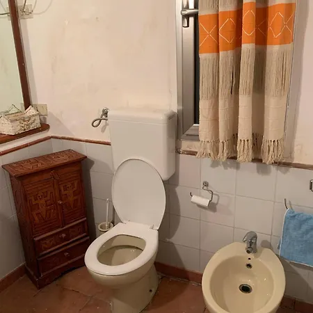 Bnb Narbone 17, Piano Terra Sinistra, Guest house *