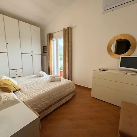 Holiday home Casa Lucale *