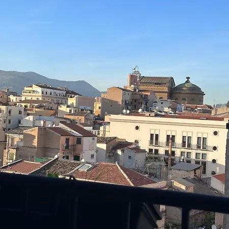 Palazzo Santamarina Luxury & بيت ضيافة باليرمو