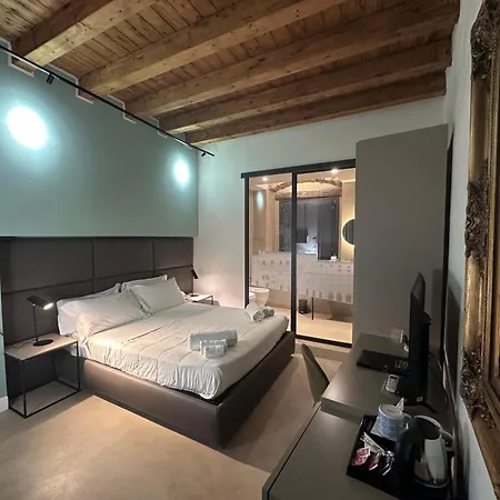 بيت ضيافة Palazzo Santamarina Luxury &