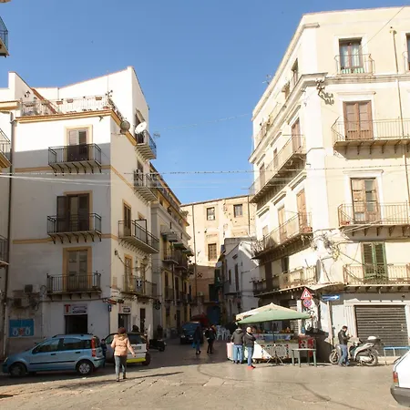 Apartment La Casa Del Mercado *
