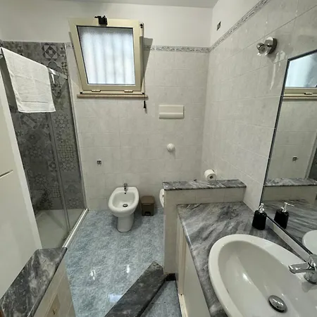 Eleven Mondello Apartman *