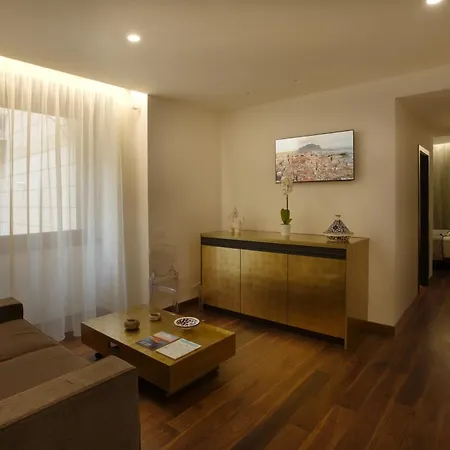 מלון Palazzo Cartari 4*