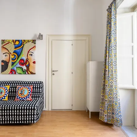 Apartment Agata E Rosalia 2 Bedroom Flat At The Quattro Canti