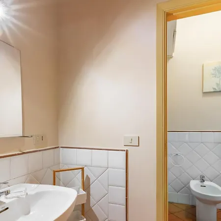Apartment The Traveller's House - Station Palermo