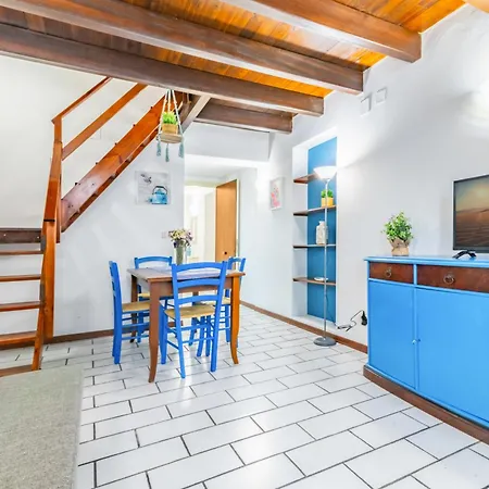 The Traveller's House - Station Apartment Palermo