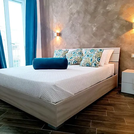 Erasmo Luxury Vista Mare Apartment *