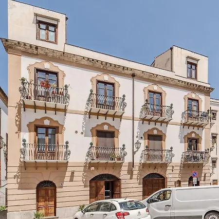 Dimora Degli Scalzi * Palermo