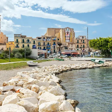 Erasmo Luxury Vista Mare Apartment Palermo