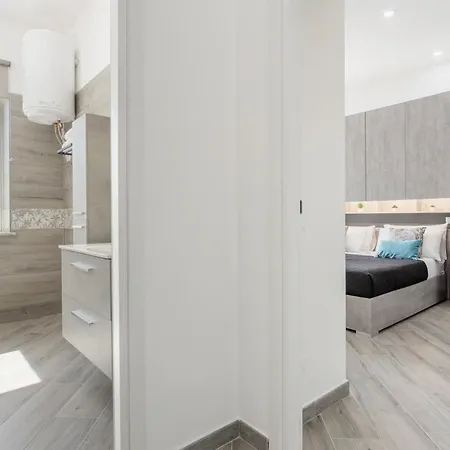 Erasmo Luxury Vista Mare *