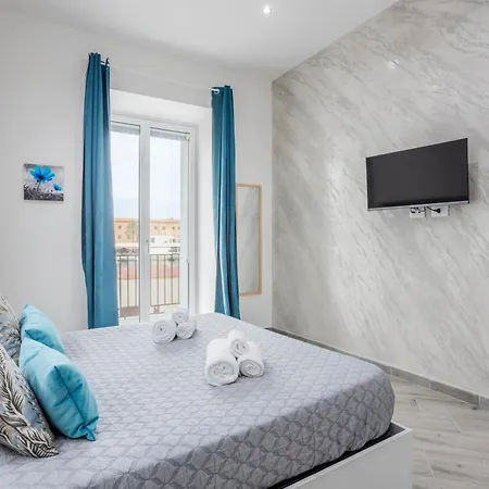 Erasmo Luxury Vista Mare Apartment