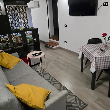 Virginia House 3 Apartment