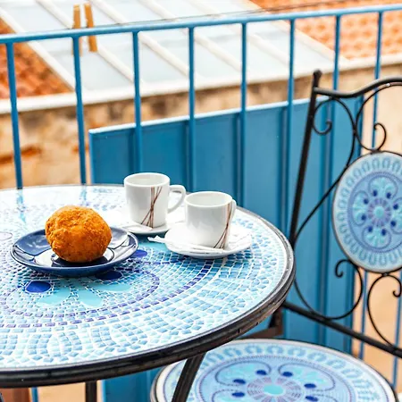 Sicily Trinacria House *
